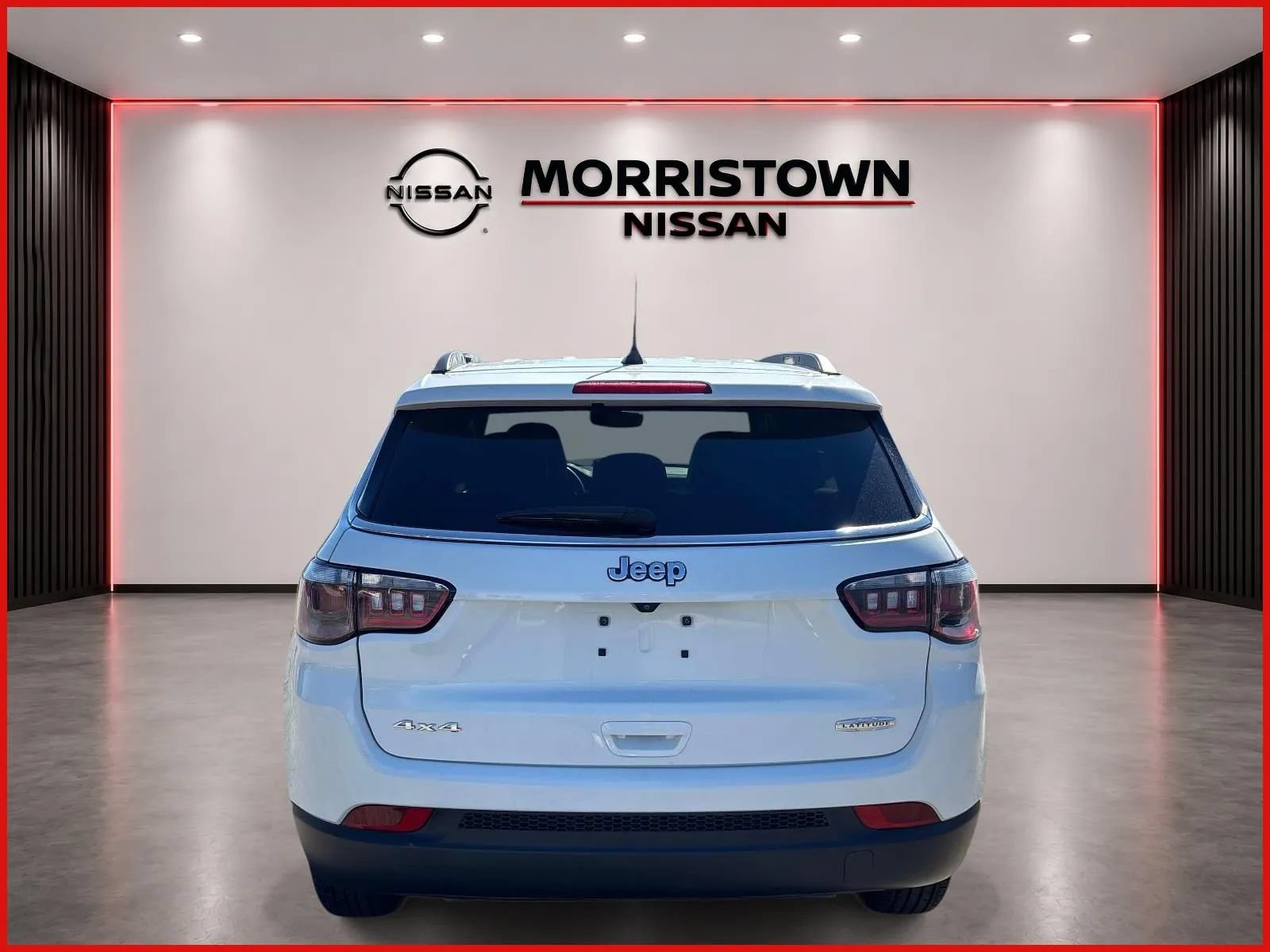 Used 2024 Jeep Compass Latitude AWD/4WD image 4
