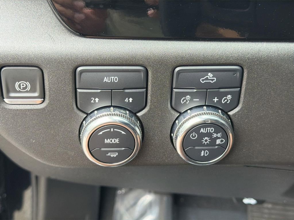 Used 2023 GMC Sierra 1500 Elevation AWD/4WD image 16