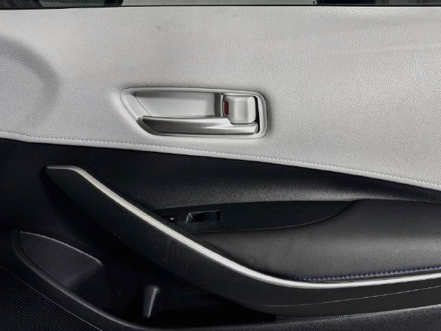 Used 2020 Toyota Corolla SE FWD image 29