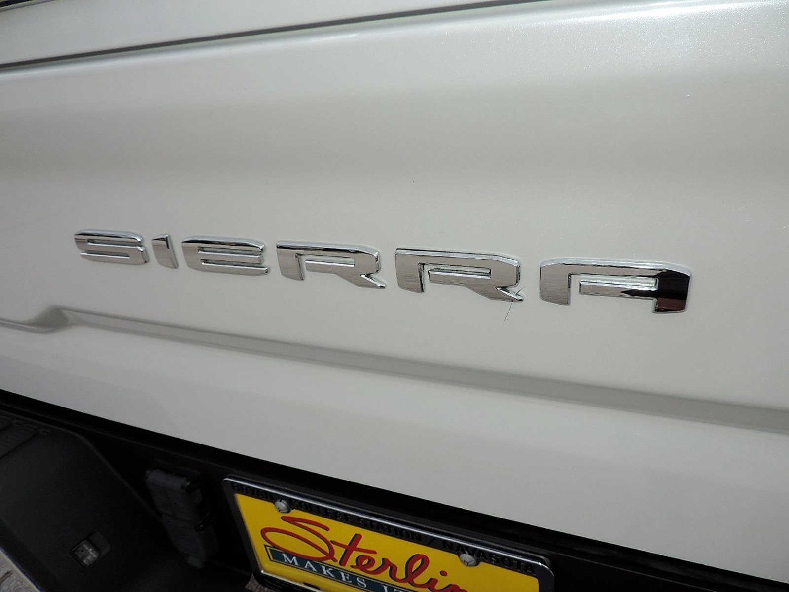 Certified 2021 GMC Sierra 2500 SLT w/ SLT Preferred Package AWD/4WD image 8