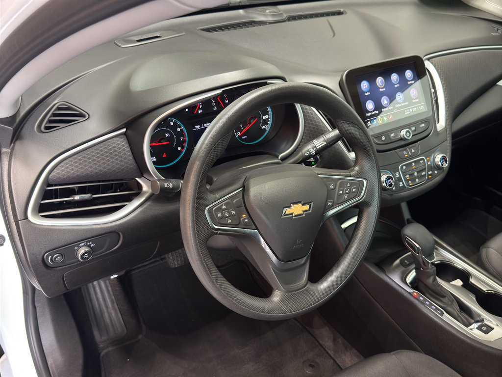 Used 2024 Chevrolet Malibu LT FWD image 15