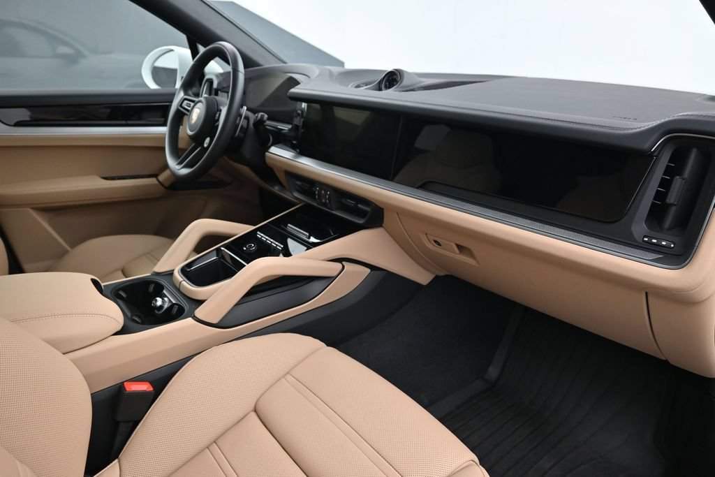 Certified 2026 Porsche Cayenne E-Hybrid Coupe AWD/4WD image 14