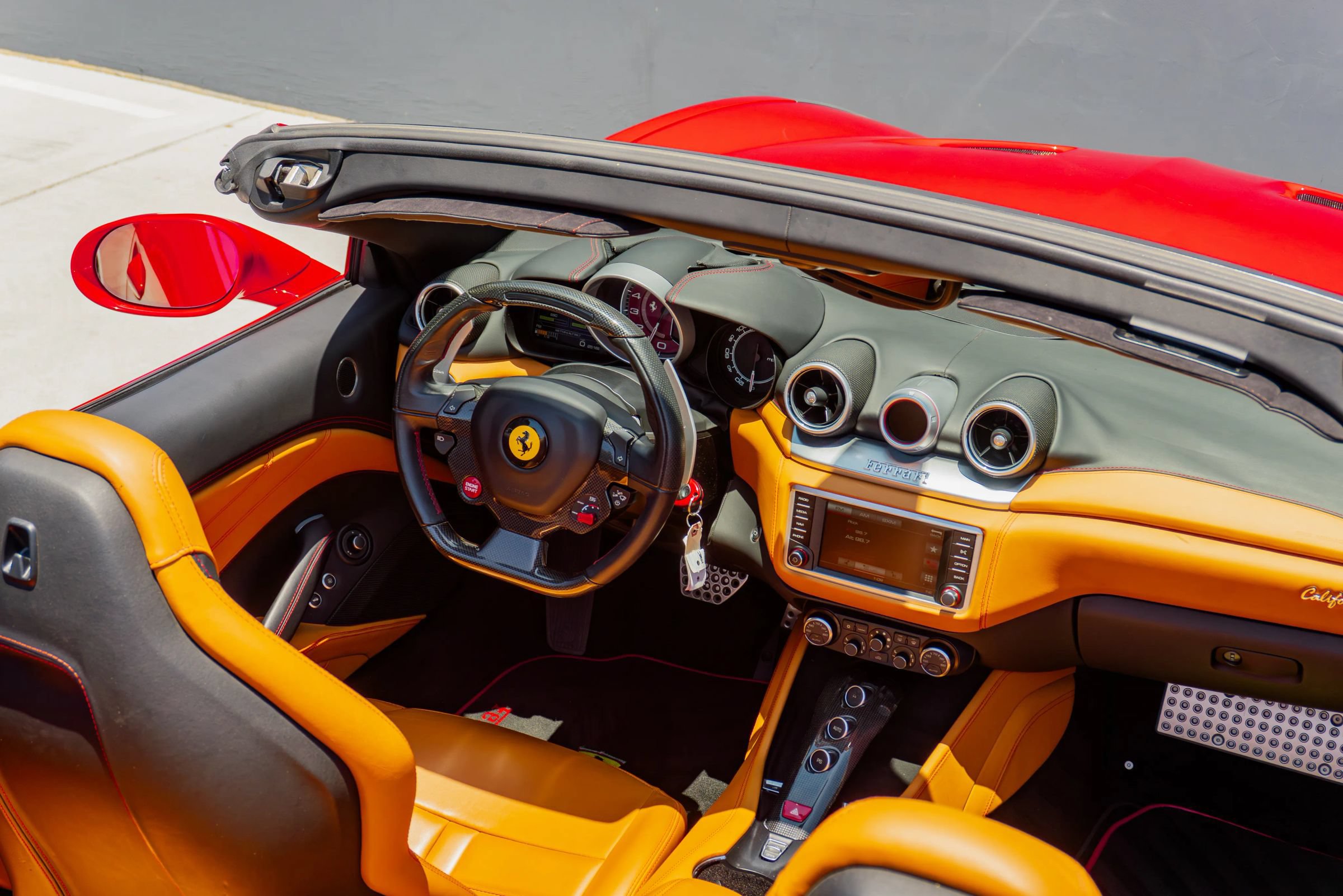 Used 2016 Ferrari California T RWD image 48