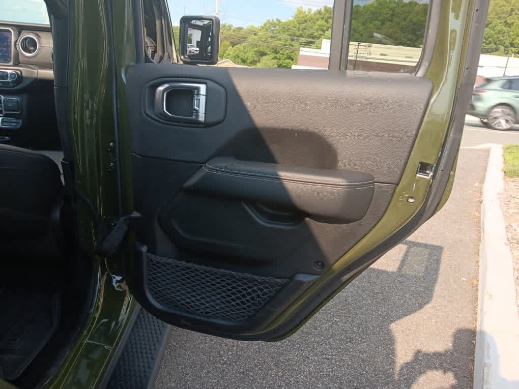 Used 2023 Jeep Wrangler Unlimited Sahara w/ Cold Weather Group AWD/4WD image 35