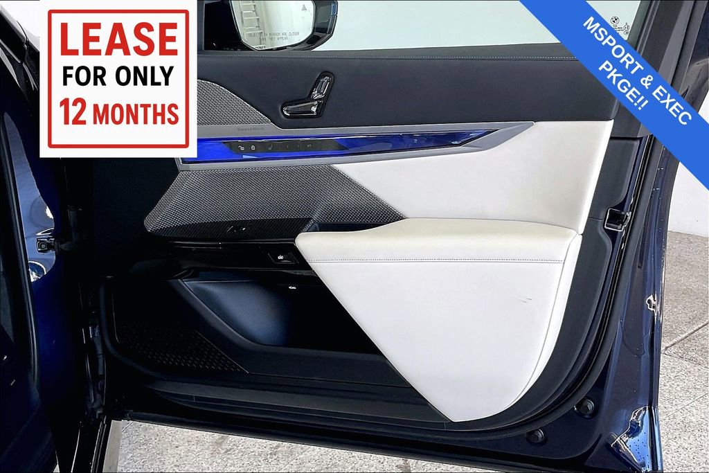 Used 2023 BMW 760i xDrive w/ Executive Package image 26