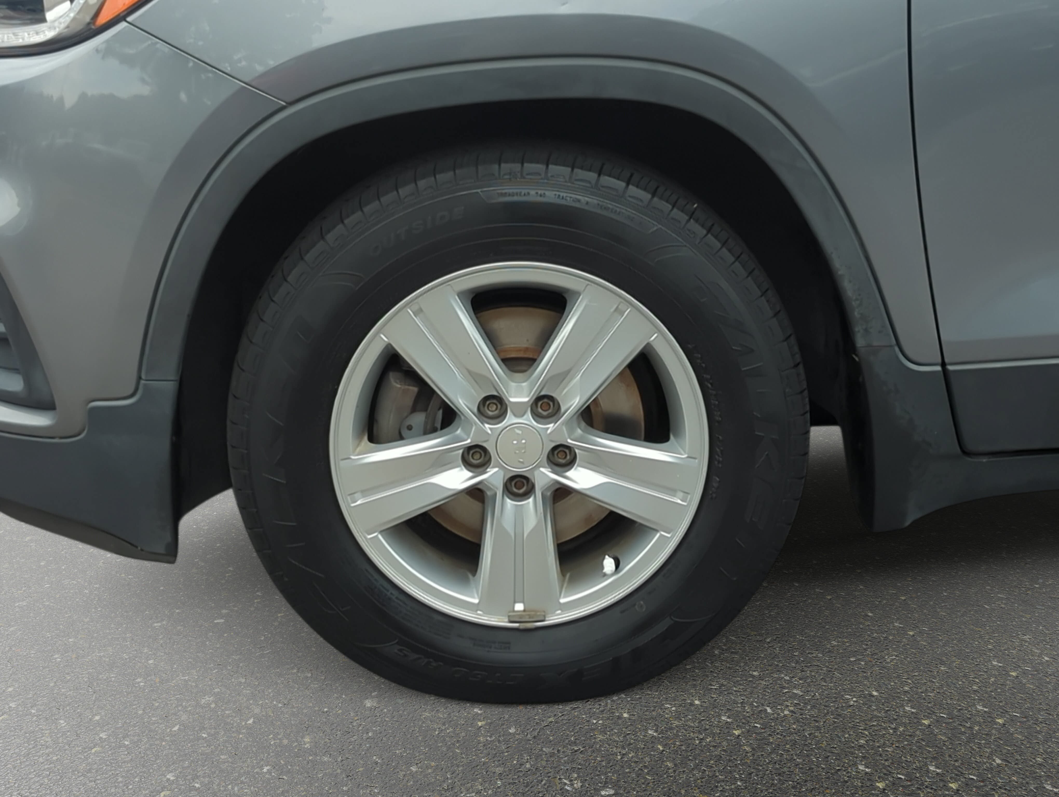 Used 2020 Chevrolet Trax LT w/ LT Convenience Package FWD image 29