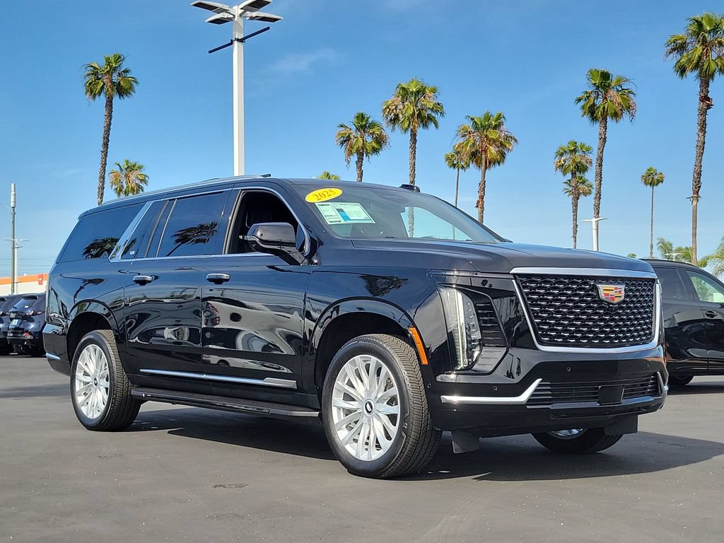 Used 2025 Cadillac Escalade ESV Luxury RWD image 37