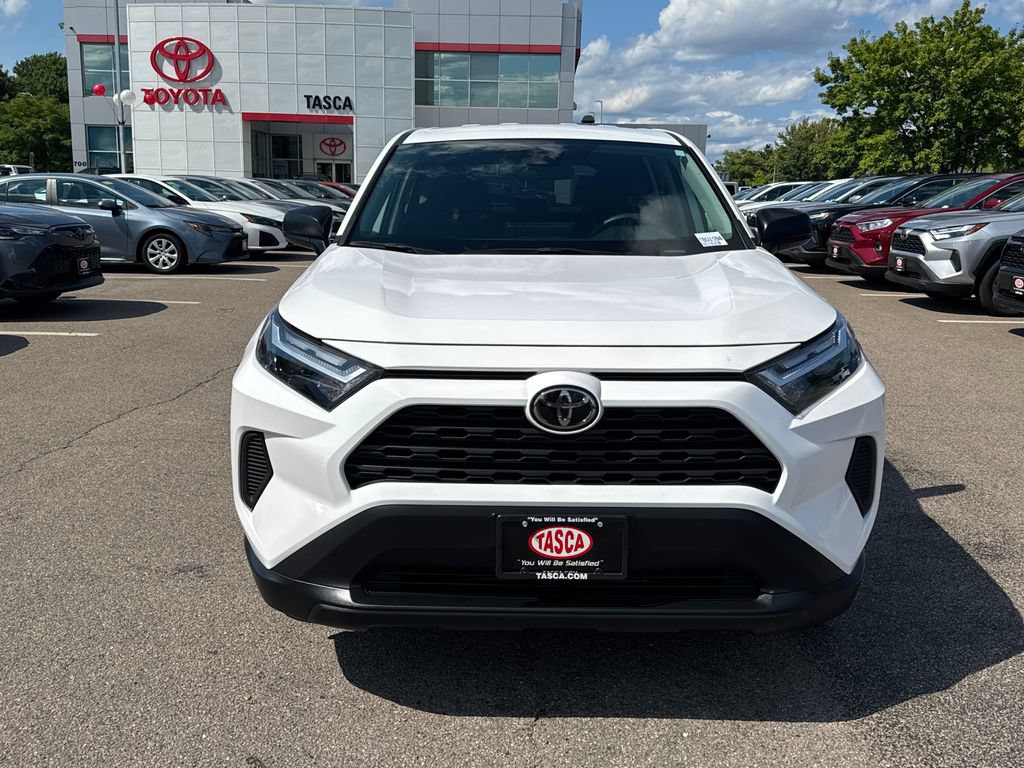 Used 2024 Toyota RAV4 LE AWD/4WD image 2
