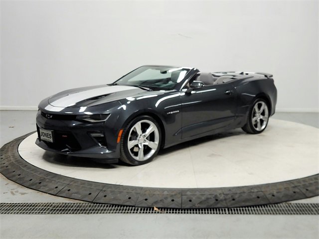 Used 2018 Chevrolet Camaro SS image 3