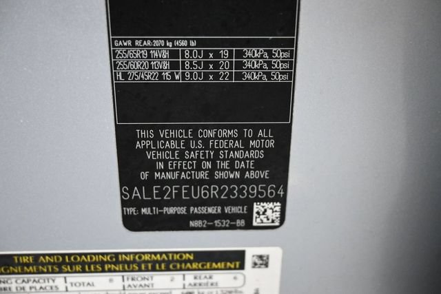 Used 2024 Land Rover Defender 130 X-Dynamic SE AWD/4WD image 15