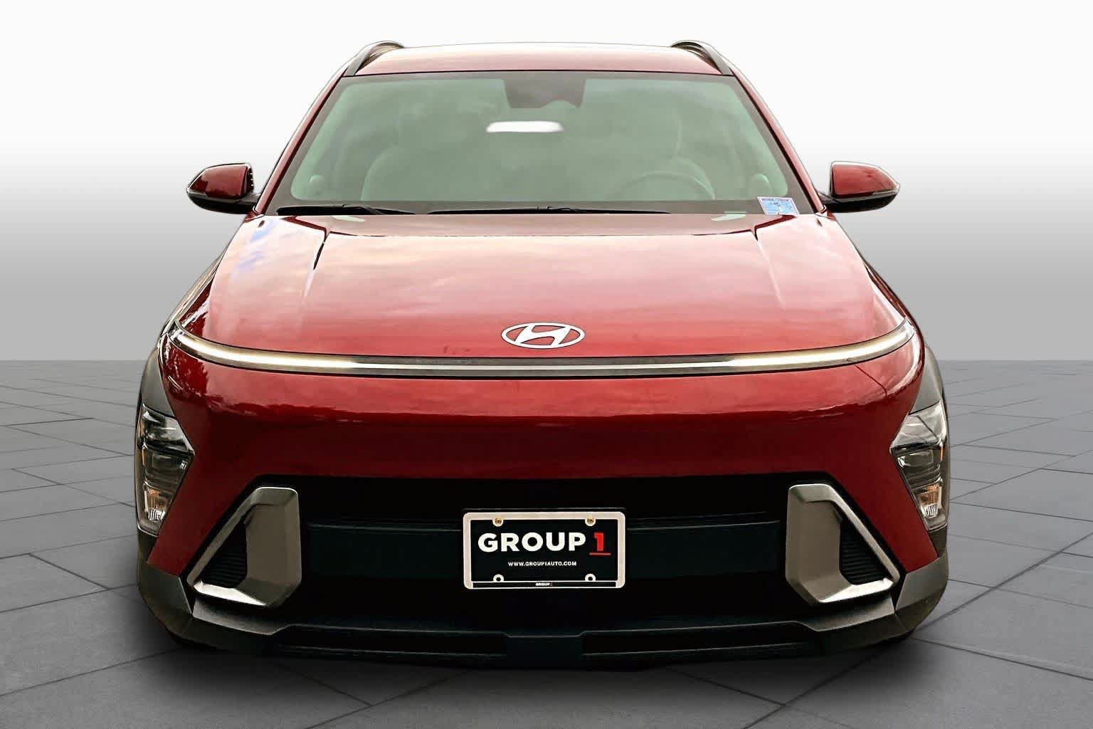 Used 2024 Hyundai Kona SEL FWD image 4