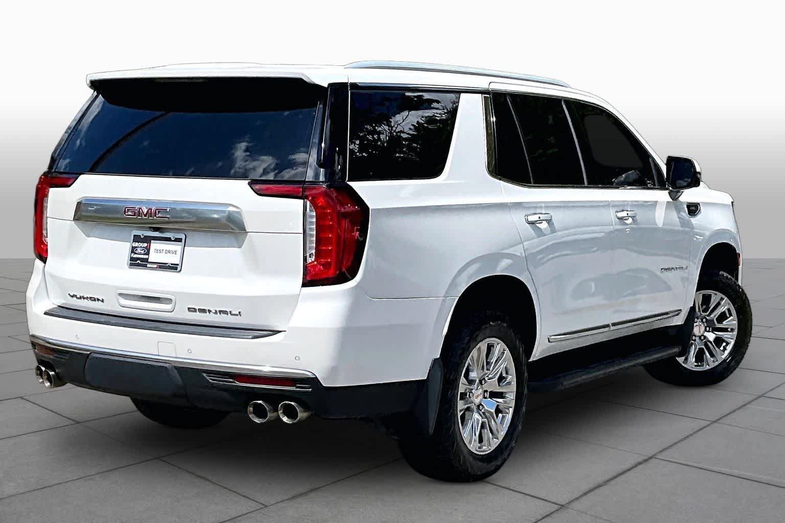 Used 2023 GMC Yukon Denali w/ Max Trailering Package AWD/4WD image 13