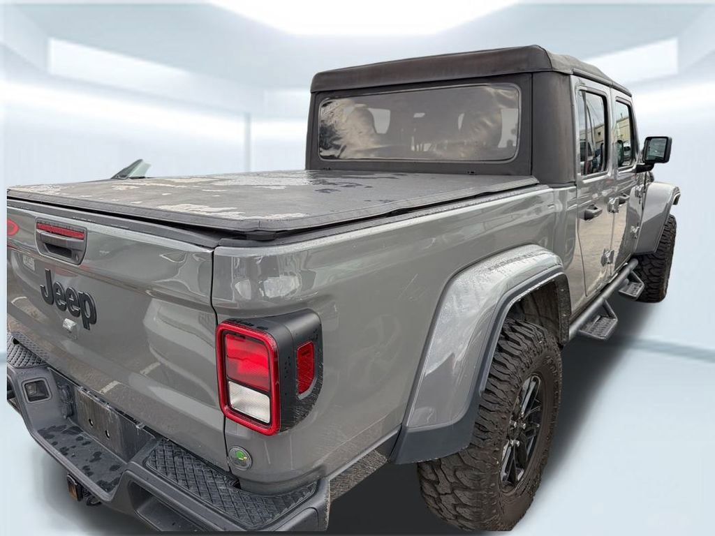 Used 2023 Jeep Gladiator Sport image 12