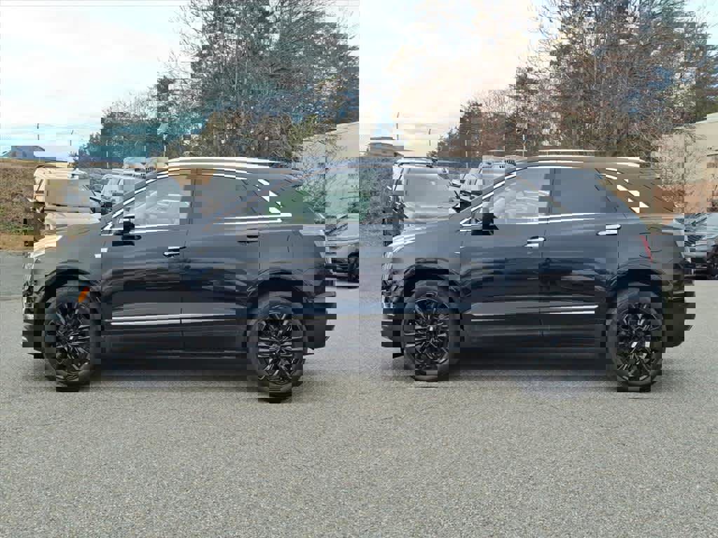 Used 2021 Cadillac XT5 Premium Luxury image 2