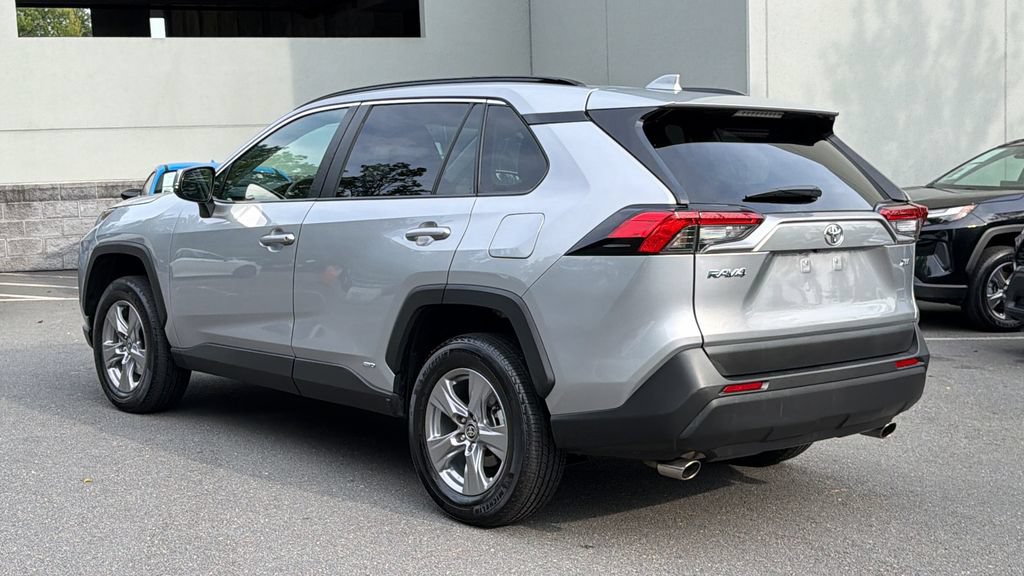 Used 2025 Toyota RAV4 XLE AWD/4WD image 3