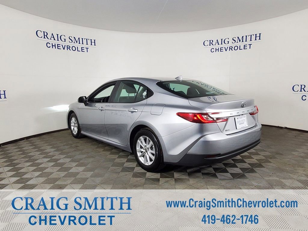 Used 2025 Toyota Camry LE image 11