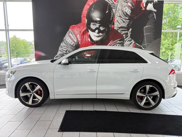Used 2024 Audi SQ8 Prestige AWD/4WD image 2