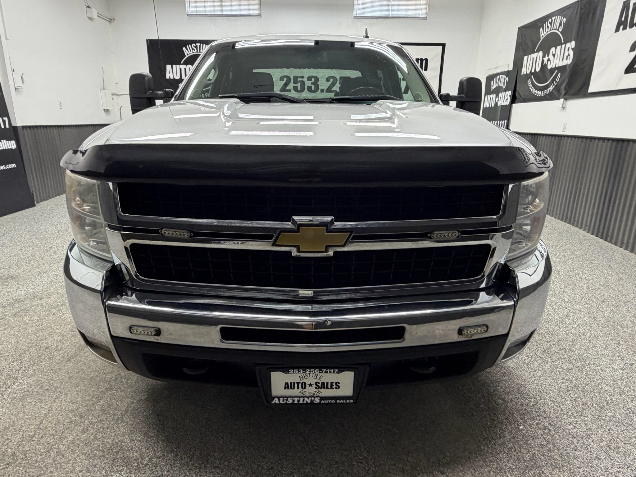 Used 2010 Chevrolet Silverado 2500 LTZ AWD/4WD image 5