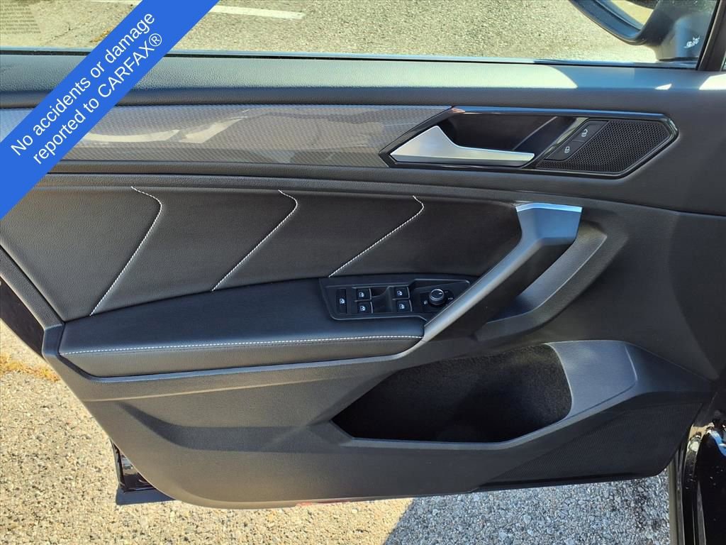 Used 2022 Volkswagen Tiguan SE image 14