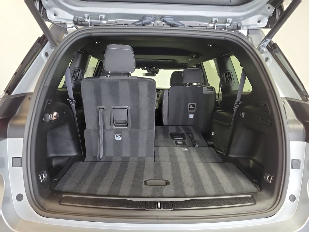 Used 2025 Jeep Grand Cherokee L Laredo w/ Luxury Tech Group I AWD/4WD image 26