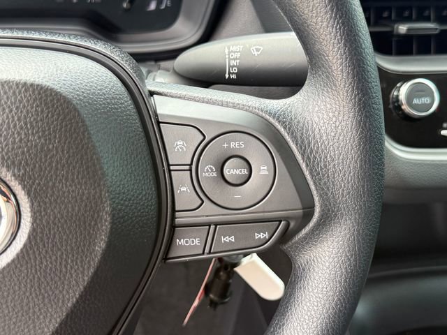 Used 2026 Toyota Corolla LE FWD image 13