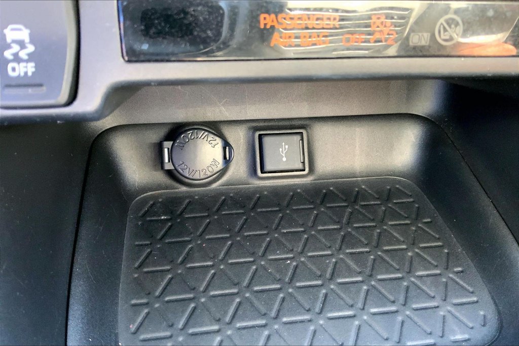 Used 2021 Toyota RAV4 XLE Premium FWD image 16