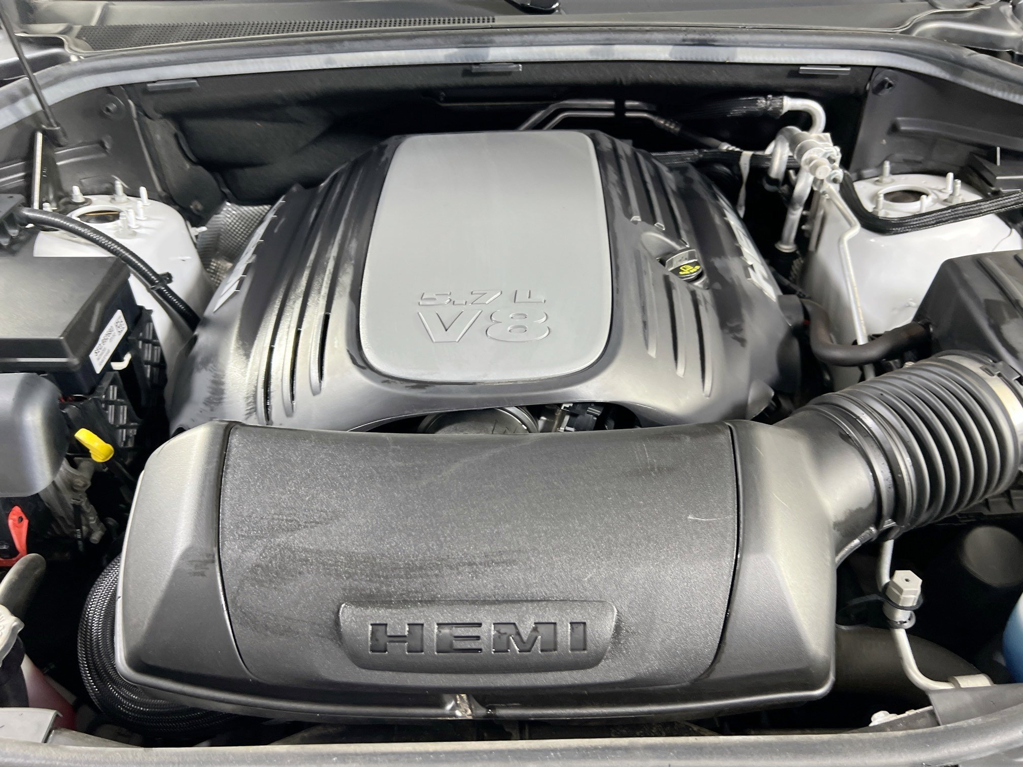 Used 2022 Dodge Durango R/T w/ Blacktop Package AWD/4WD image 32
