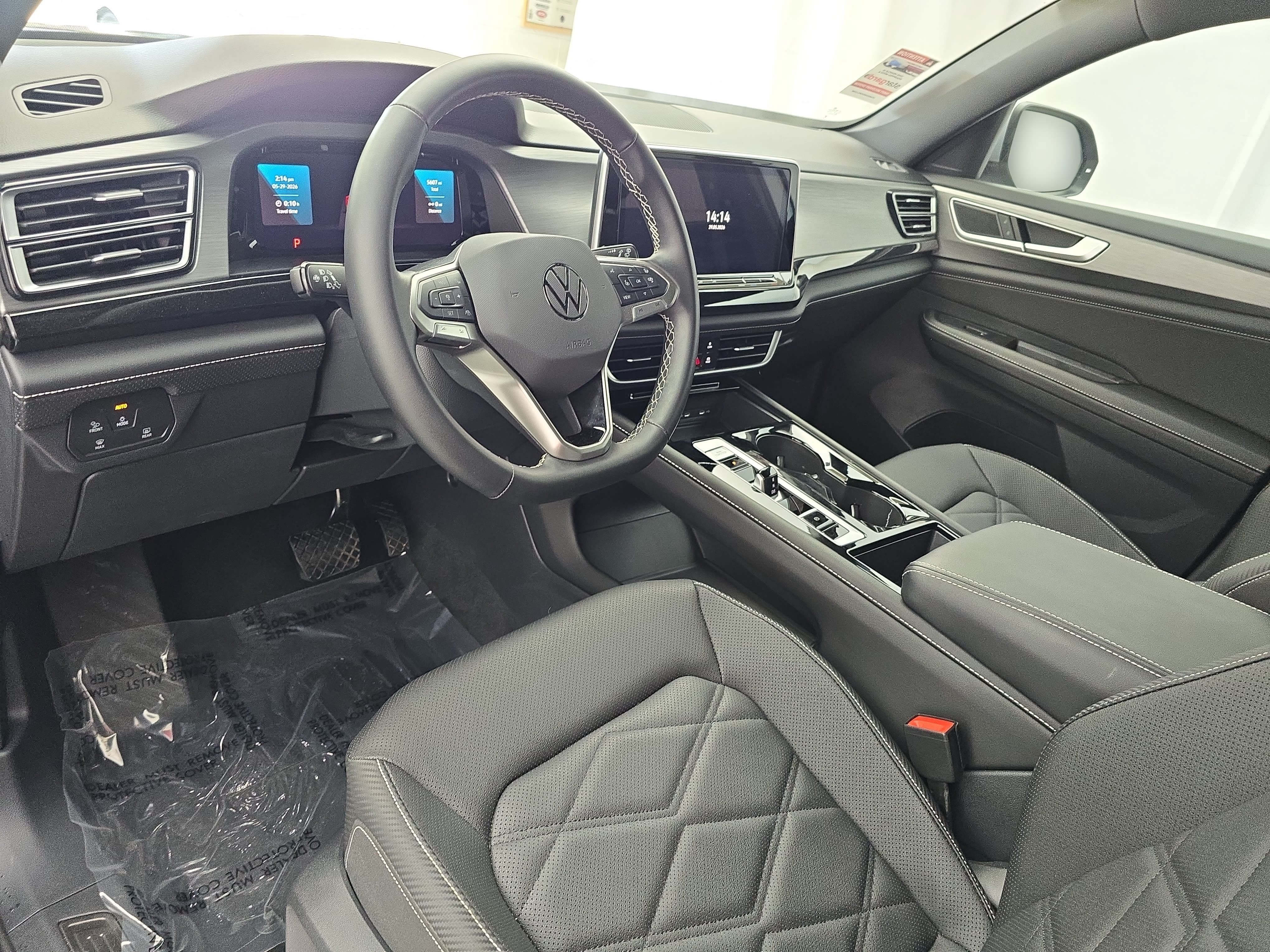 Certified 2025 Volkswagen Atlas Cross Sport SE w/ Panoramic Sunroof Package FWD image 16