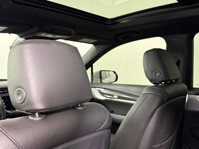Certified 2025 Cadillac XT6 Sport w/ LPO, Red Accent Package AWD/4WD image 29