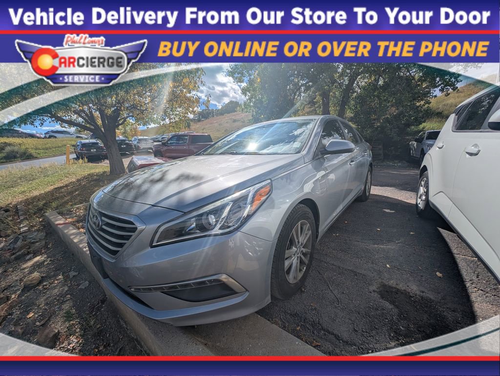 Used 2015 Hyundai Sonata SE w/ Option Group 09