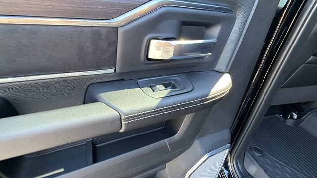 New 2026 RAM 3500 Laramie AWD/4WD image 15
