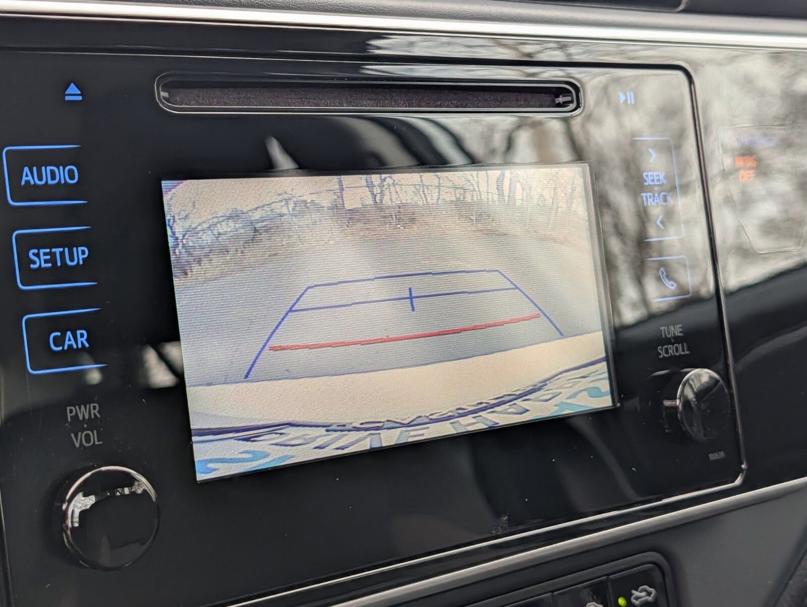 Used 2018 Toyota Corolla LE image 6