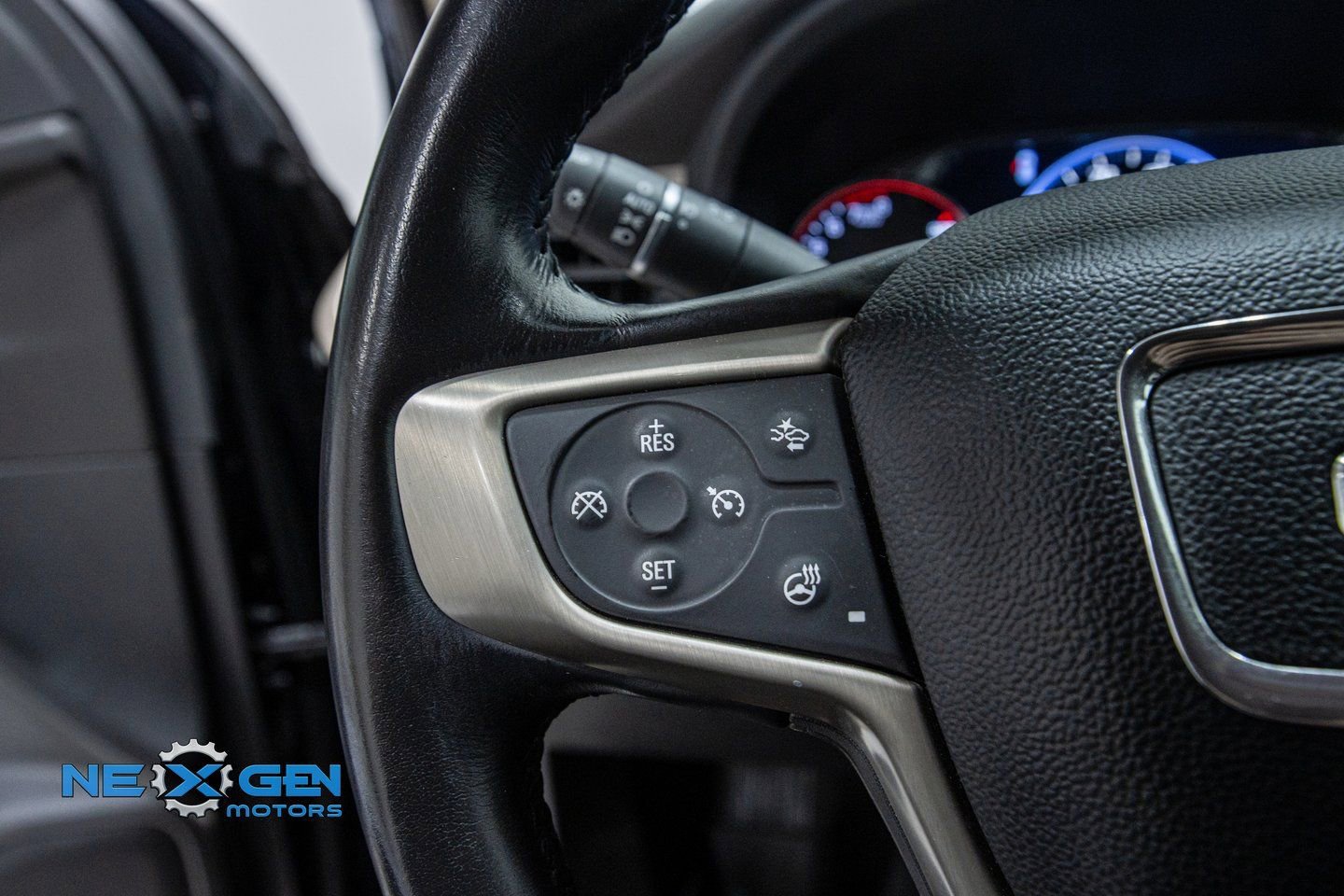 Used 2021 GMC Acadia Denali w/ Denali Ultimate Package image 14