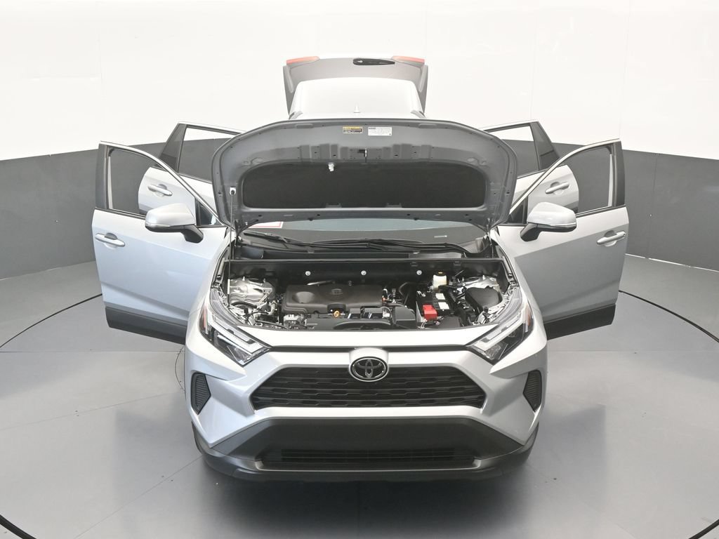 Used 2025 Toyota RAV4 XLE AWD/4WD image 67