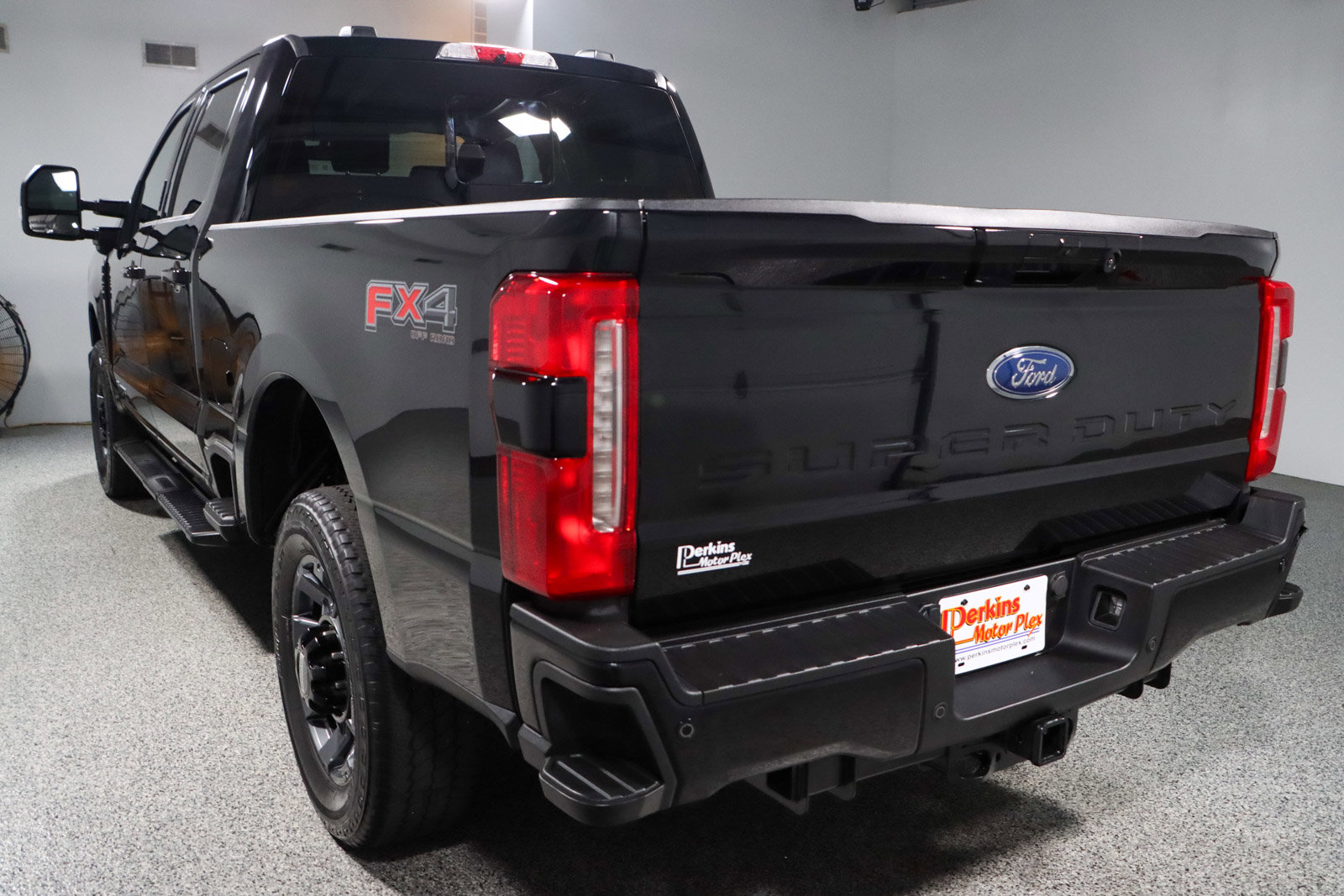Used 2023 Ford F250 Lariat w/ Sport Appearance Package image 9