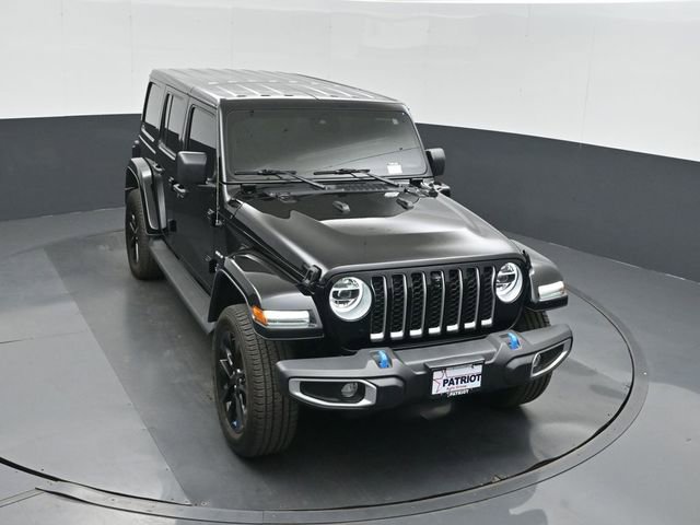 Used 2022 Jeep Wrangler Unlimited Sahara w/ Cold Weather Group image 36