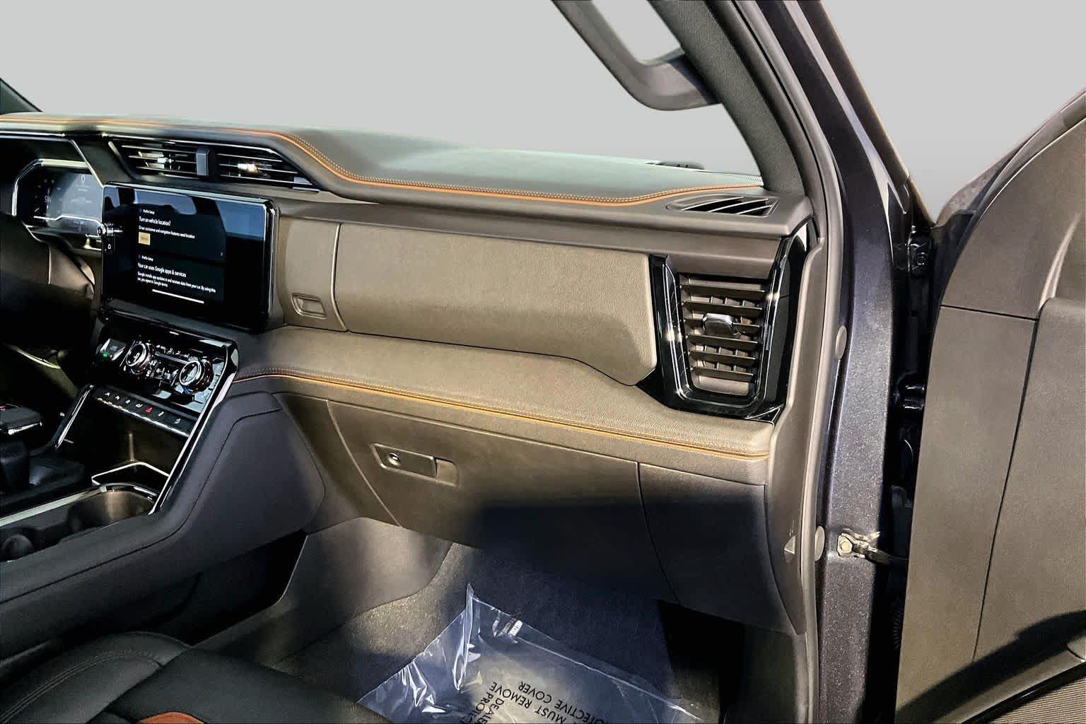 Used 2025 GMC Sierra 1500 AT4 w/ AT4 Premium Package AWD/4WD image 19