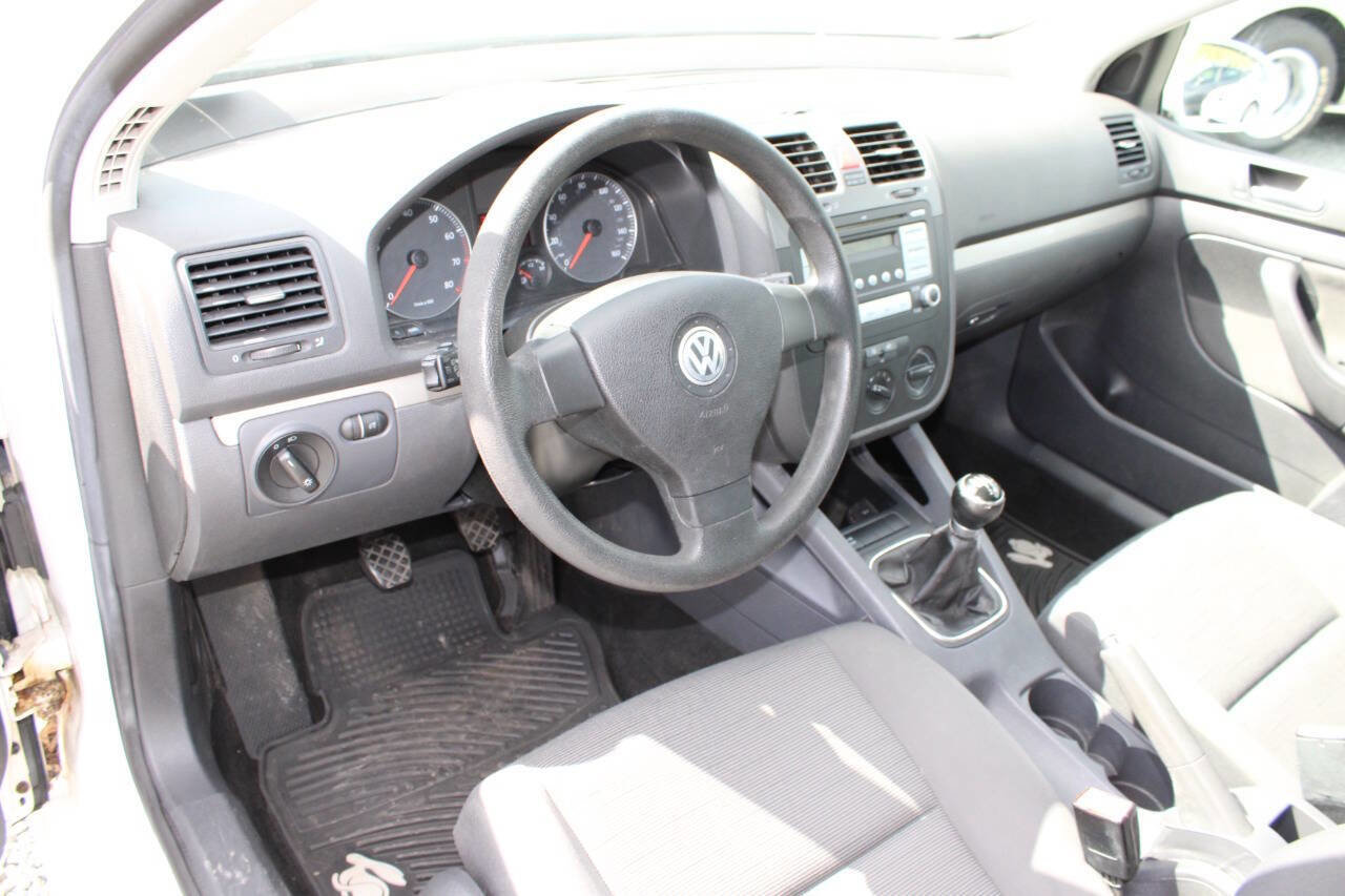 Used 2008 Volkswagen Rabbit S FWD image 13