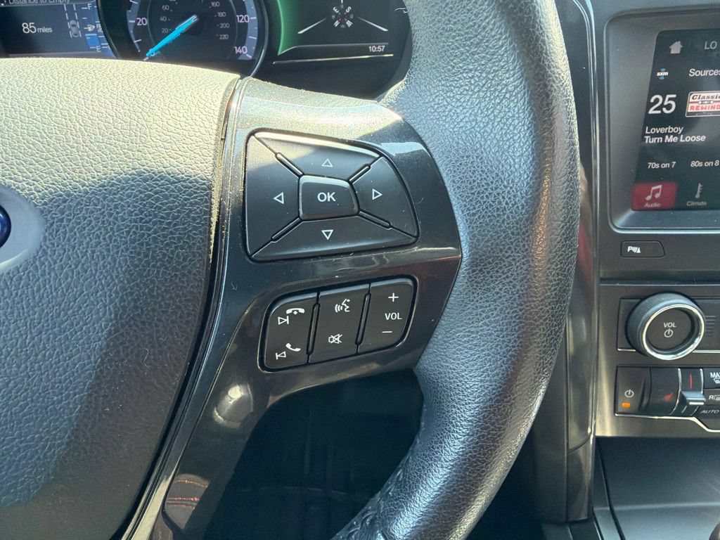 Used 2018 Ford Explorer XLT w/ Equipment Group 202A AWD/4WD image 26