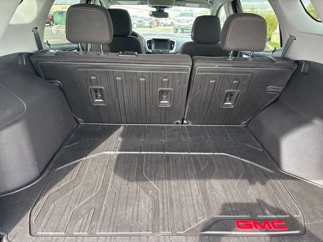 Used 2024 GMC Terrain SLE w/ Driver Convenience Package FWD image 34
