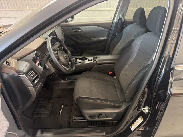 Certified 2023 Nissan Rogue SV image 17