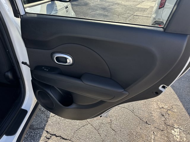 Used 2017 Kia Soul image 19