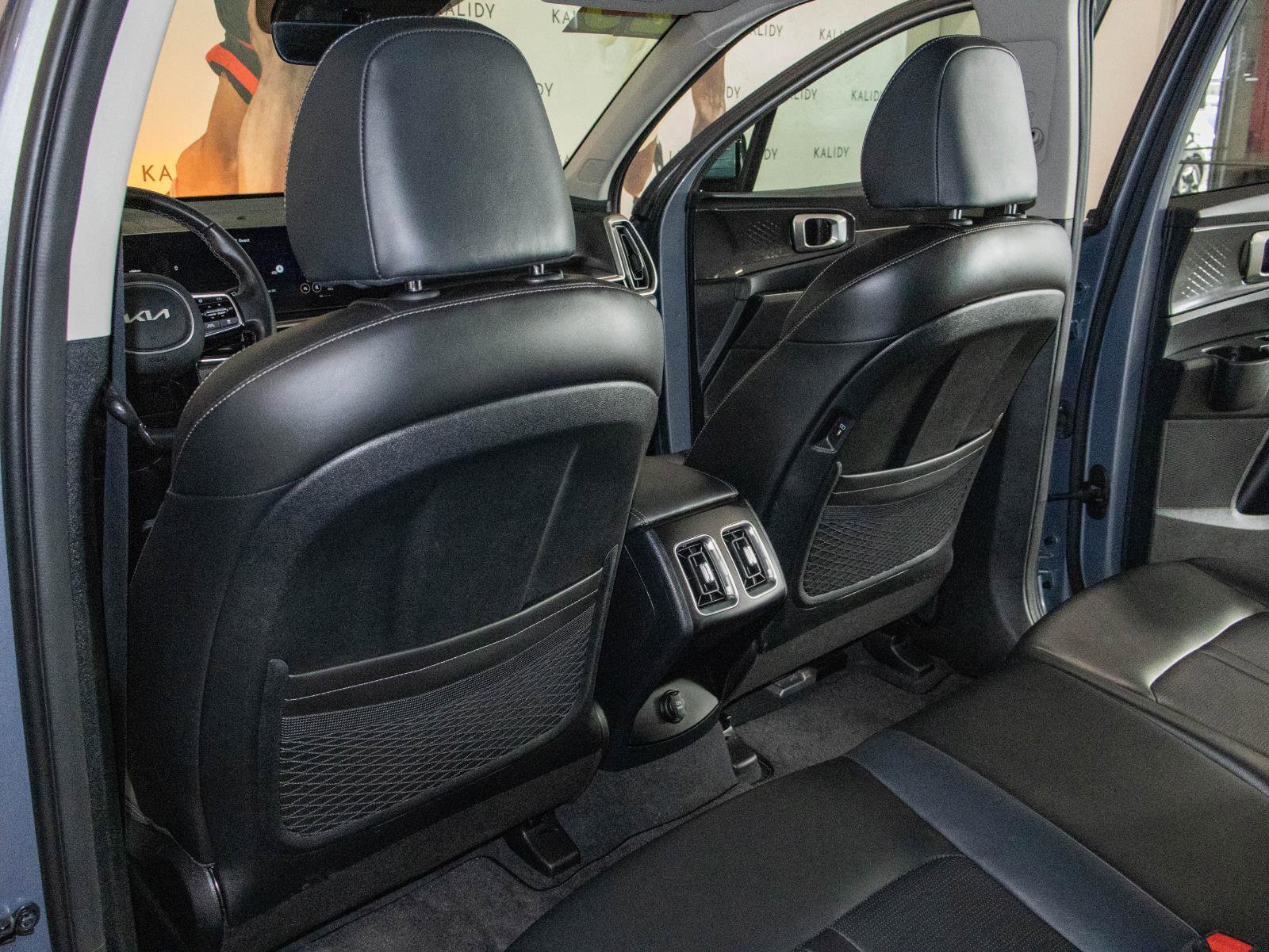 Used 2025 Kia Sorento S w/ Panoramic Sunroof Package image 10