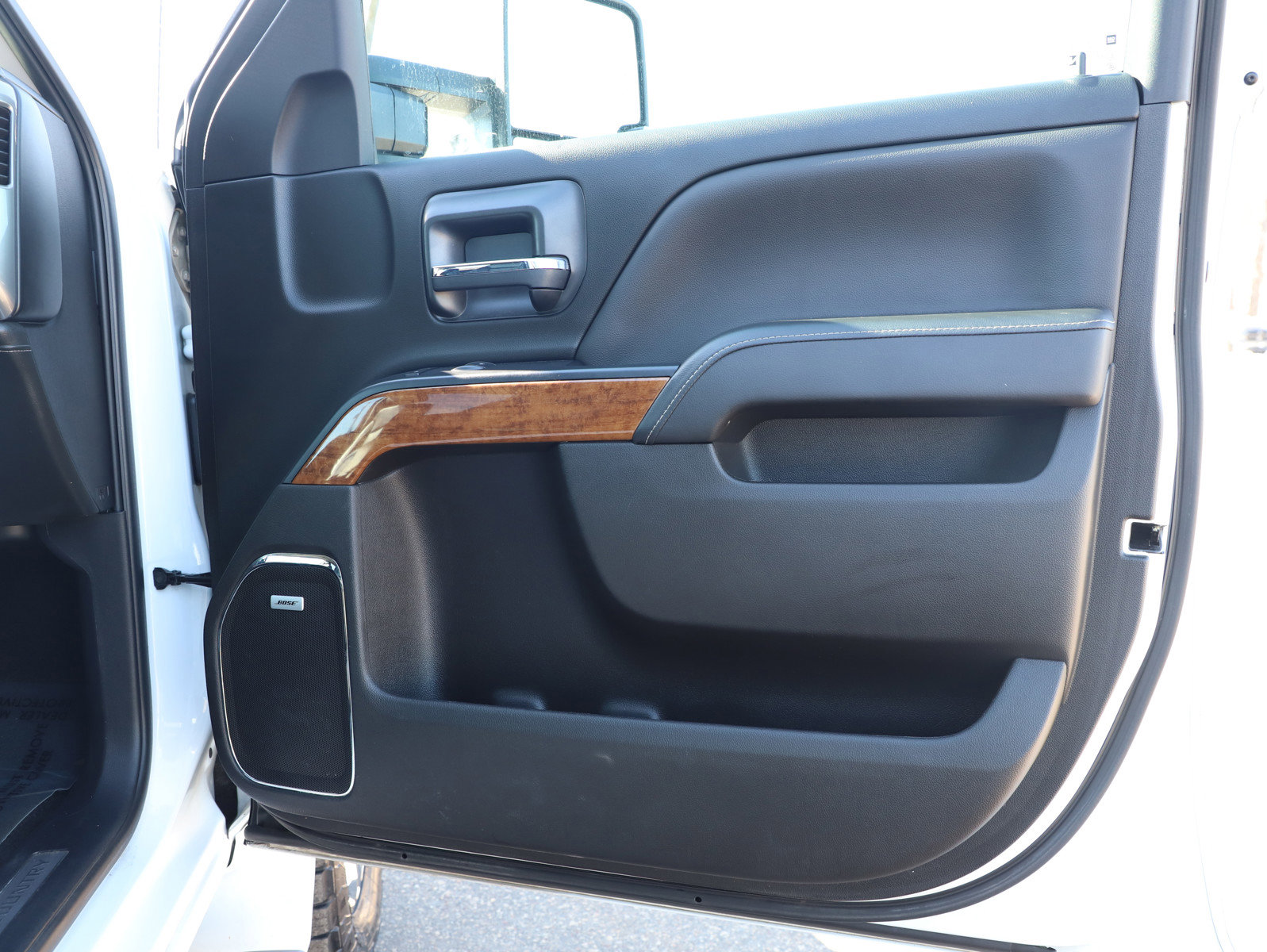 Used 2018 Chevrolet Silverado 2500 High Country w/ Duramax Plus Package image 9