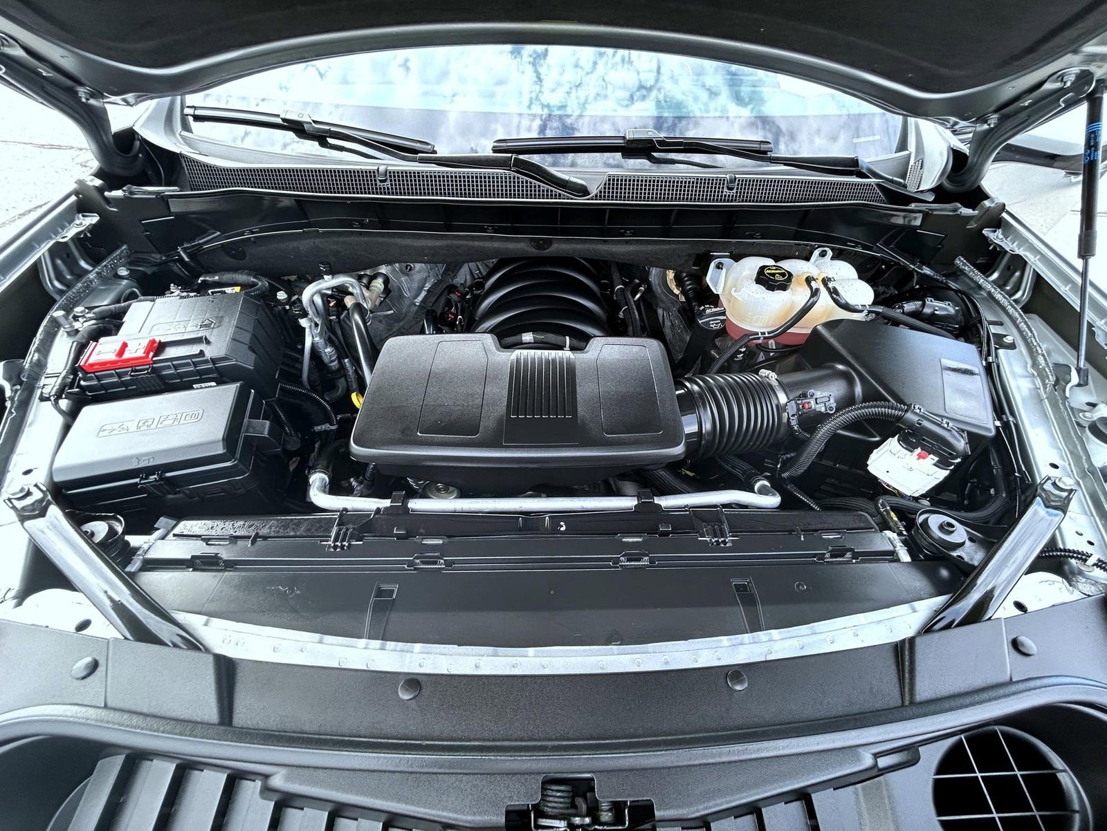 Certified 2025 Chevrolet Suburban Z71 AWD/4WD image 26