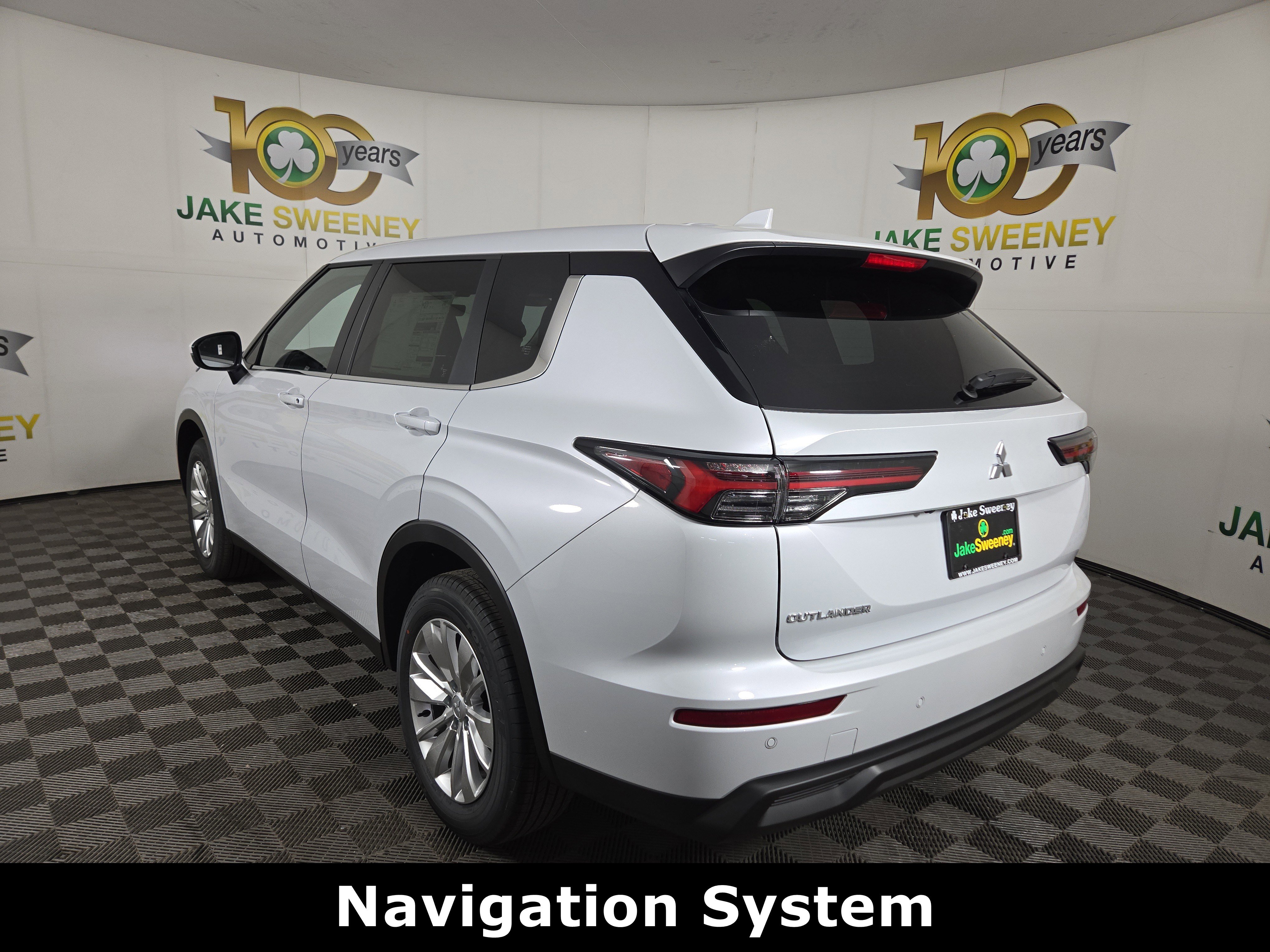 New 2026 Mitsubishi Outlander ES image 5