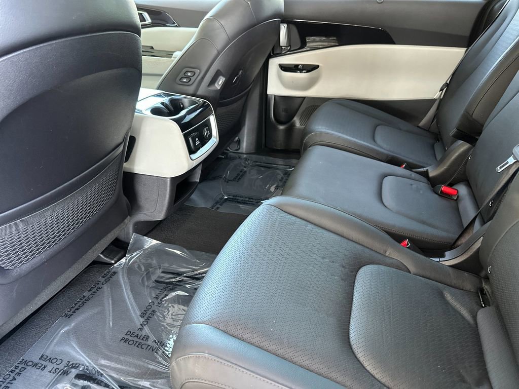 Used 2024 Kia Carnival SX Prestige FWD image 11