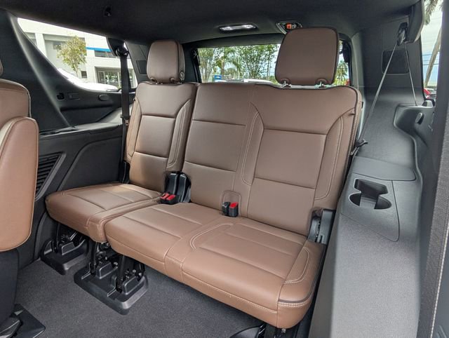 Used 2025 Chevrolet Tahoe High Country image 12