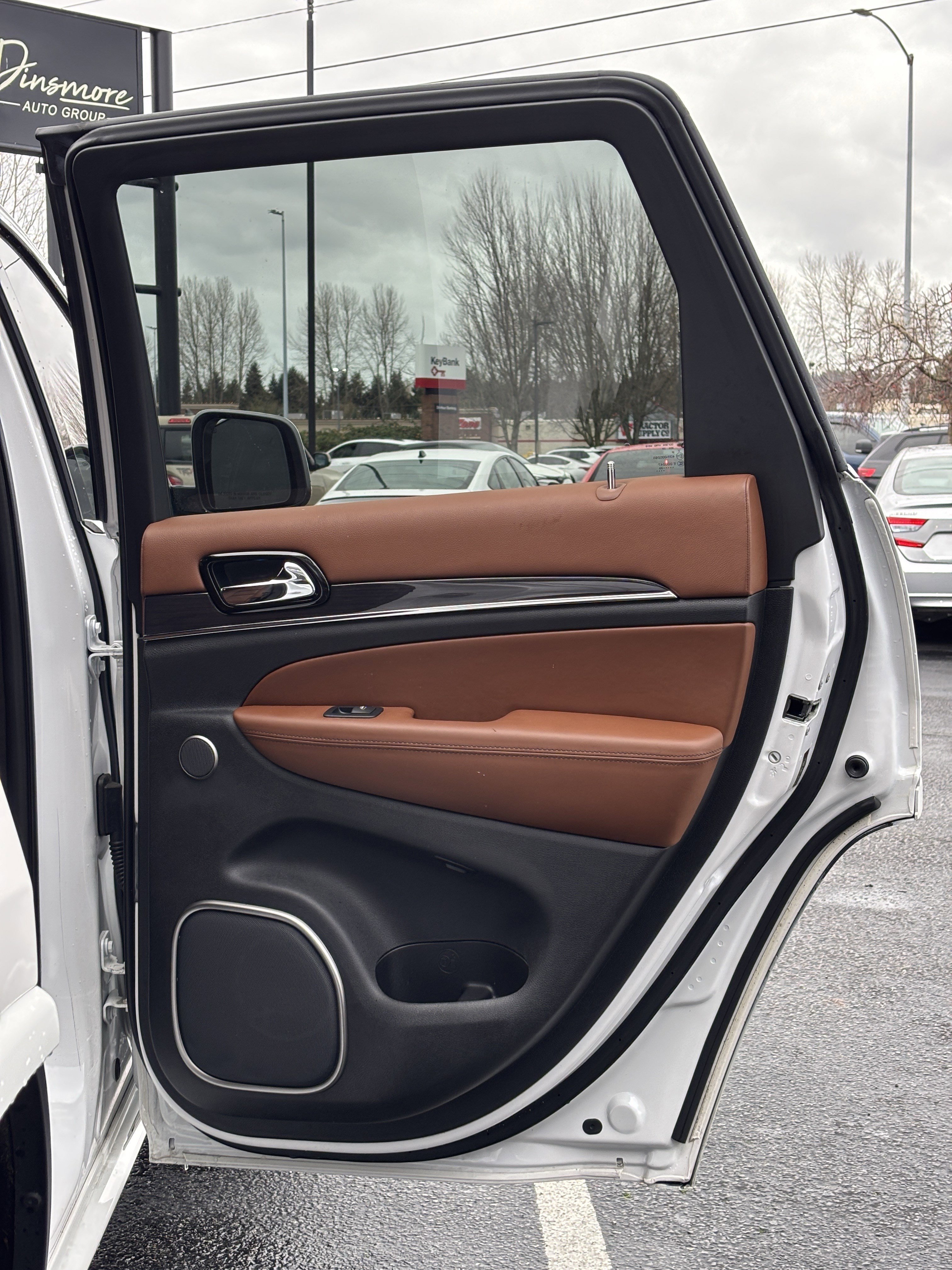 Used 2020 Jeep Grand Cherokee Overland image 15