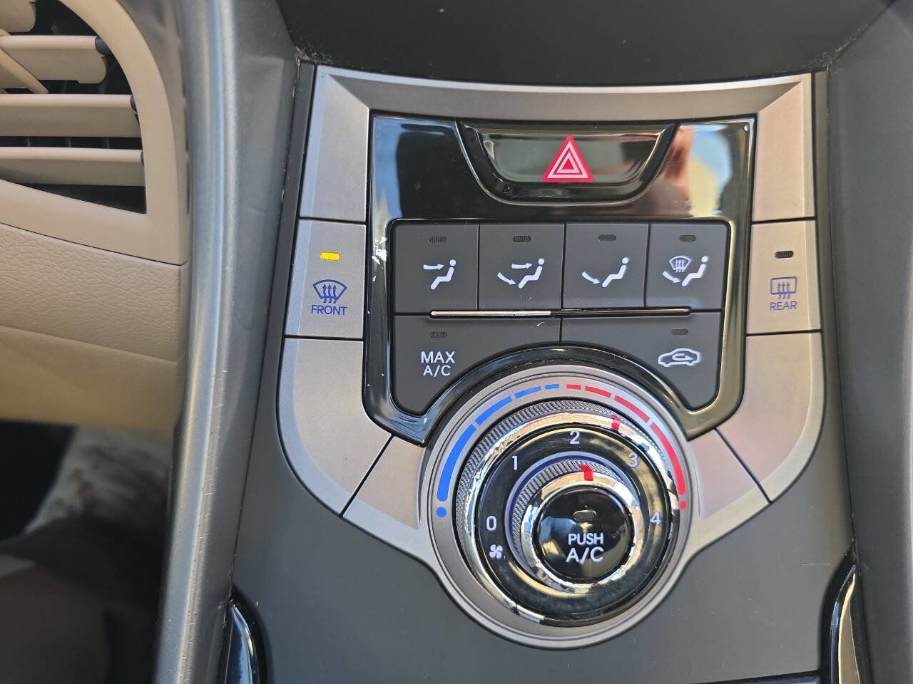 Used 2013 Hyundai Elantra GLS FWD image 16